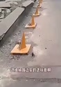 附圖
